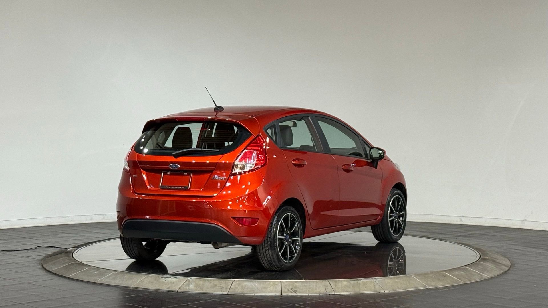 Used 2018 Ford Fiesta SE image 10