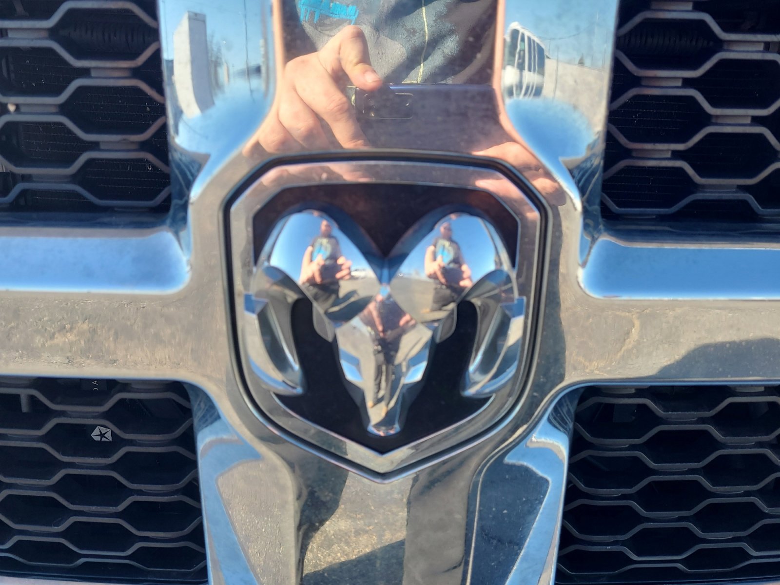 Used 2018 RAM 2500 Tradesman w/ Chrome Appearance Group image 26