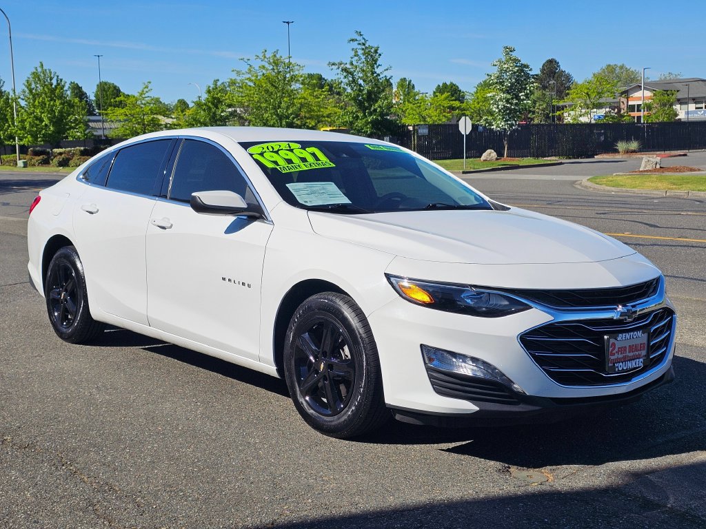 Used 2024 Chevrolet Malibu LT FWD image 3