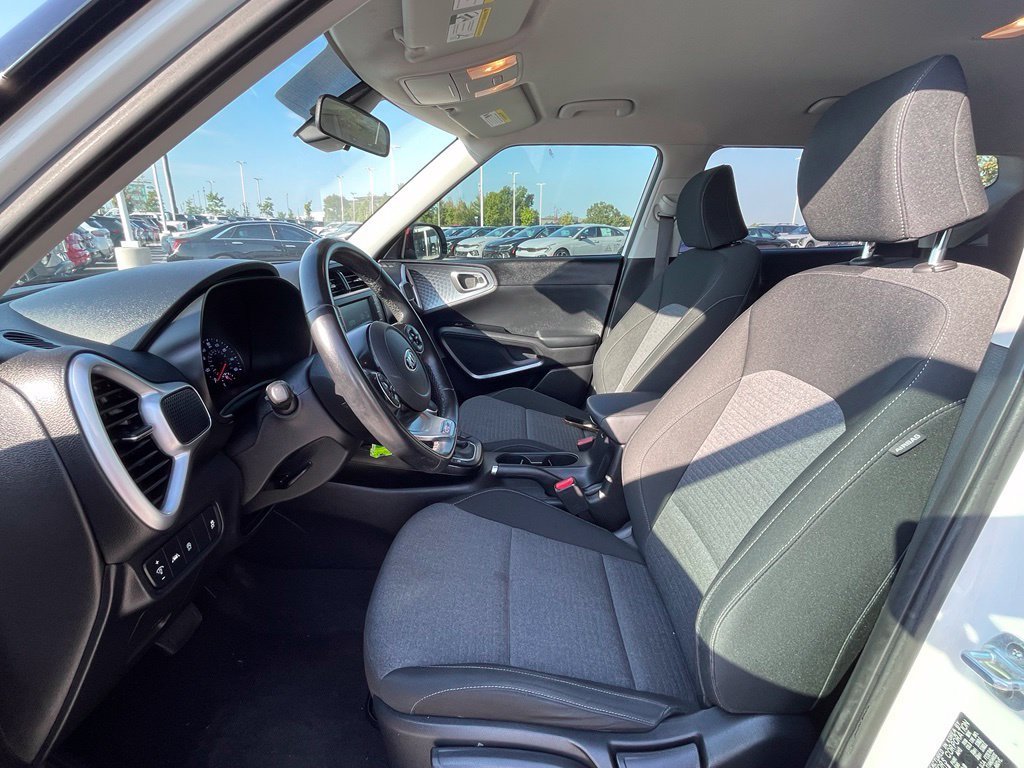Used 2020 Kia Soul GT-Line FWD image 19