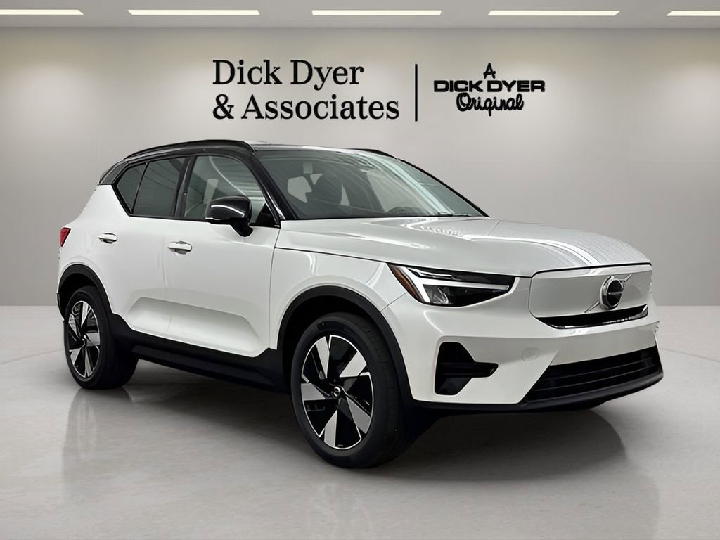 New 2024 Volvo XC40 Recharge Core w/ Protection Package Premier image 14