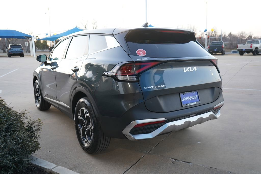 Used 2024 Kia Sportage LX image 10