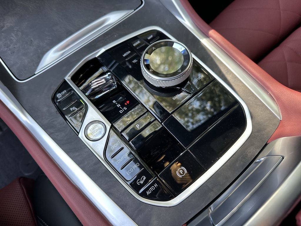 New 2026 BMW X6 xDrive40i w/ Executive Package image 24