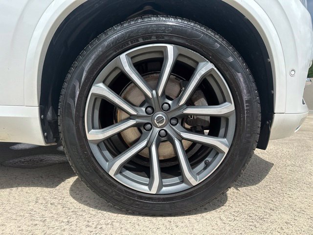 Used 2018 Volvo XC90 T6 Momentum w/ Convenience Package AWD/4WD image 10