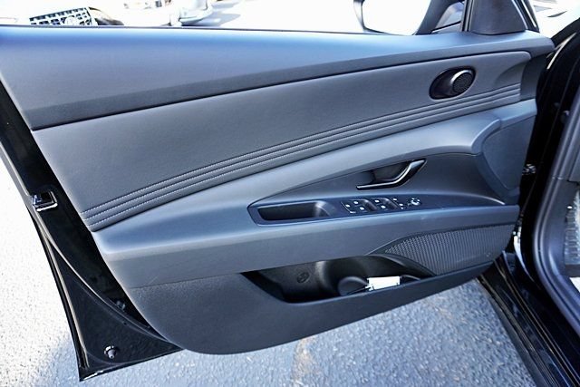New 2026 Hyundai Elantra Sport FWD image 25