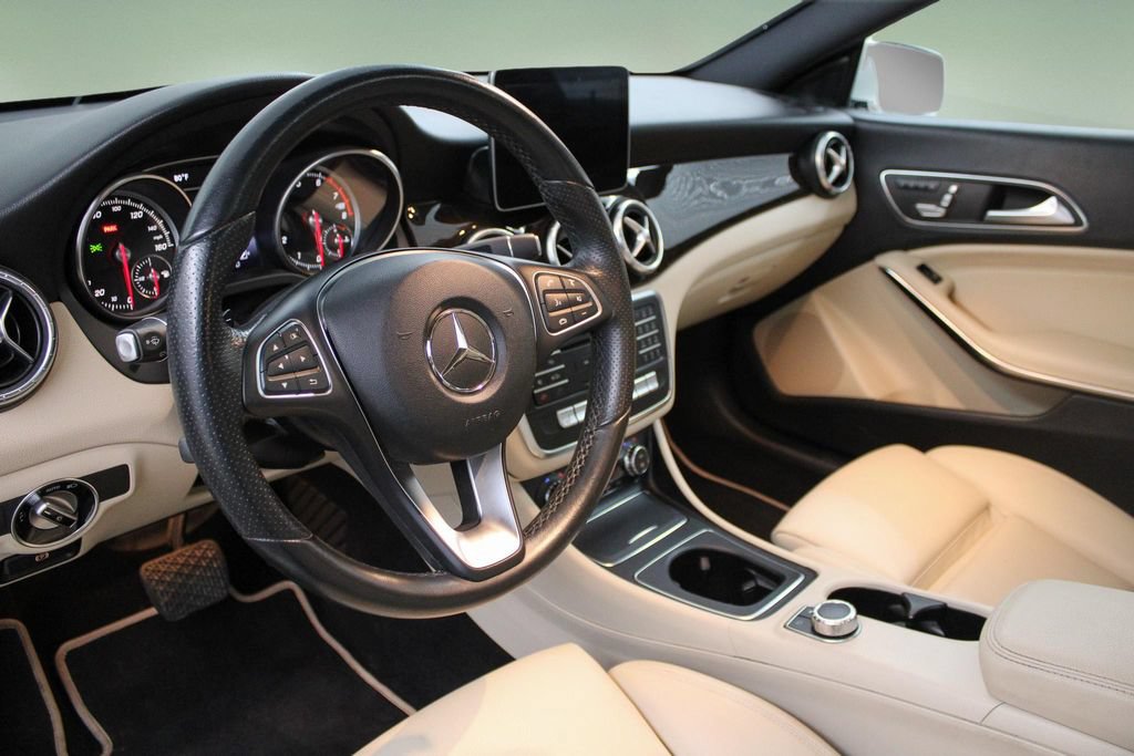 Used 2018 Mercedes-Benz CLA 250 image 2