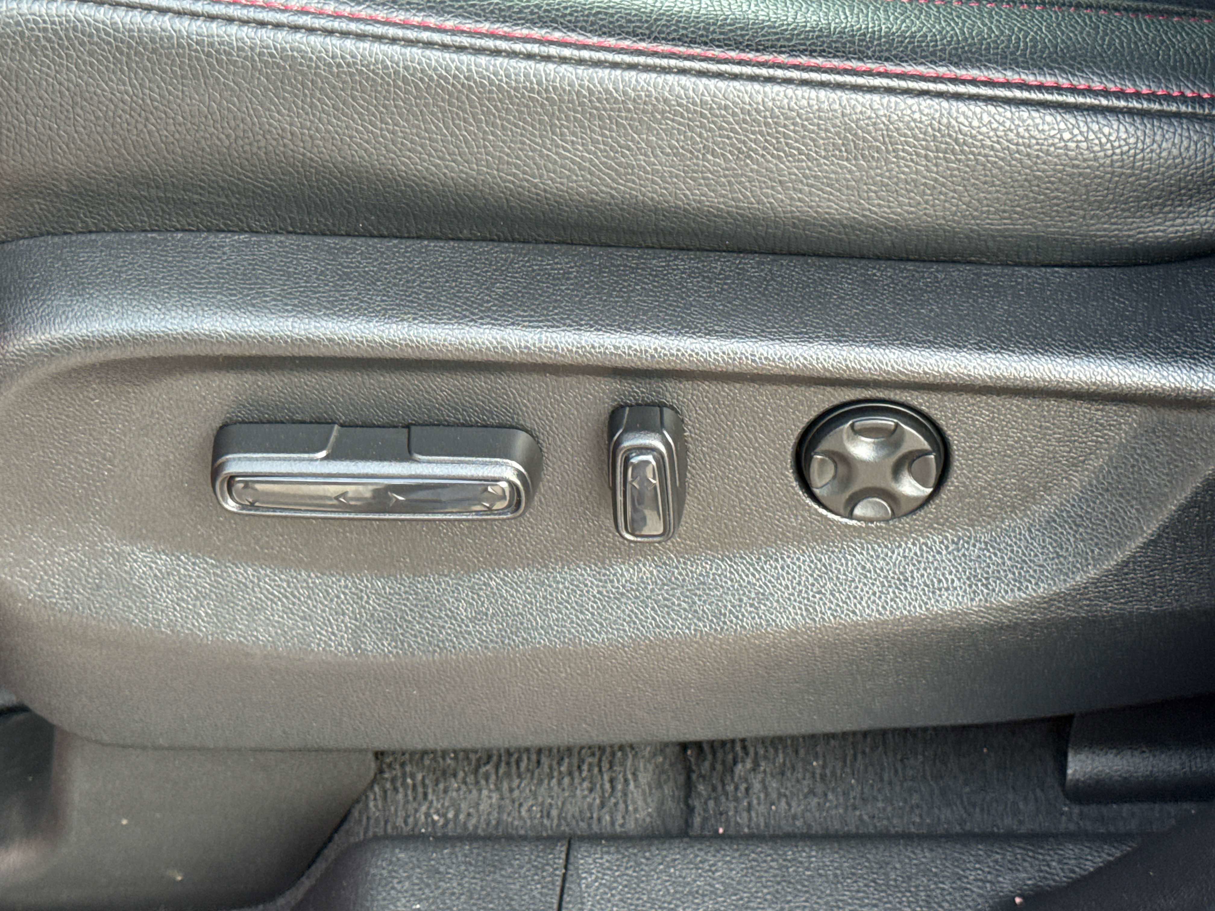 Used 2025 Honda Odyssey Sport-L image 29