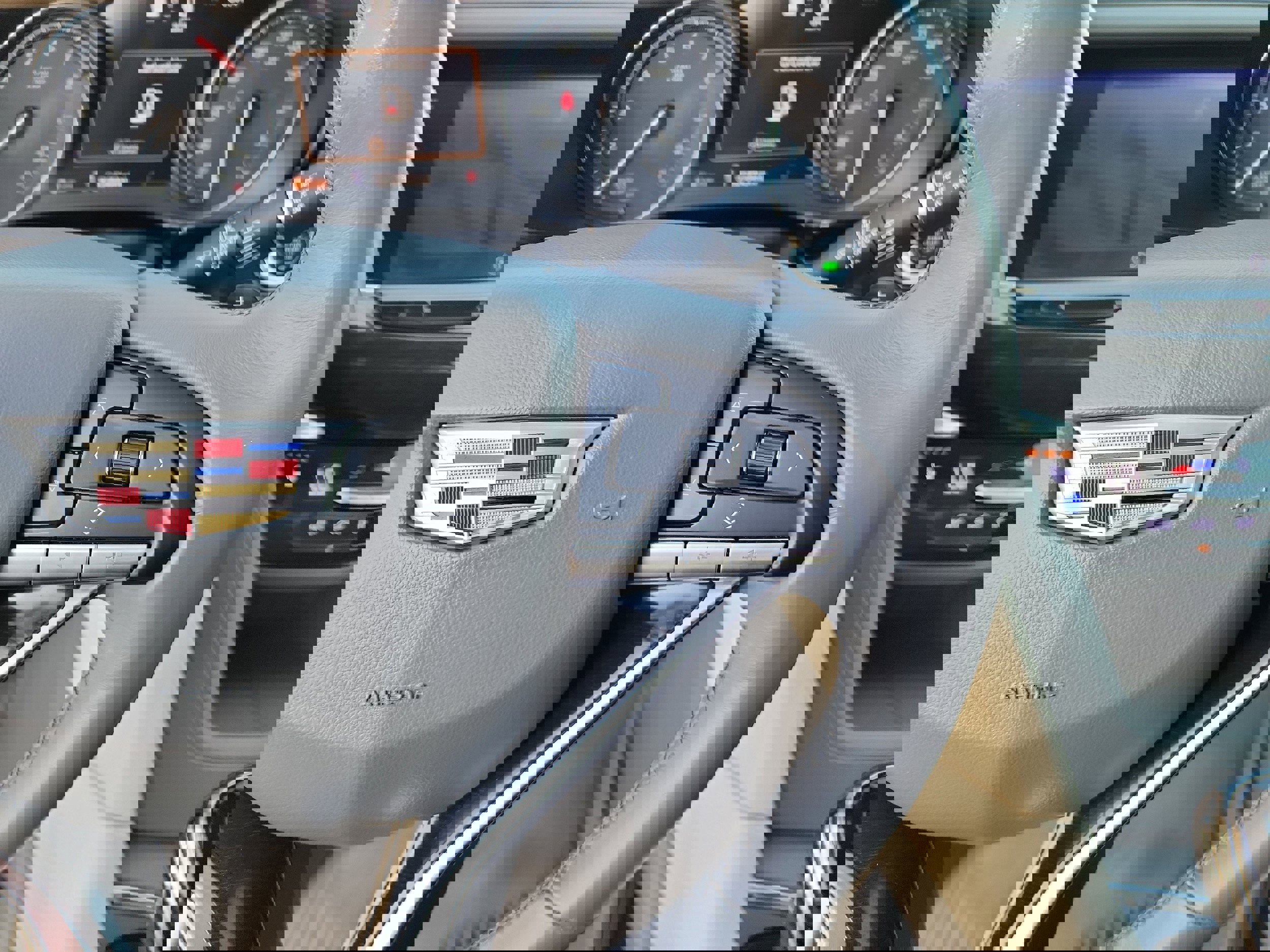 Used 2020 Cadillac XT6 Premium Luxury image 24