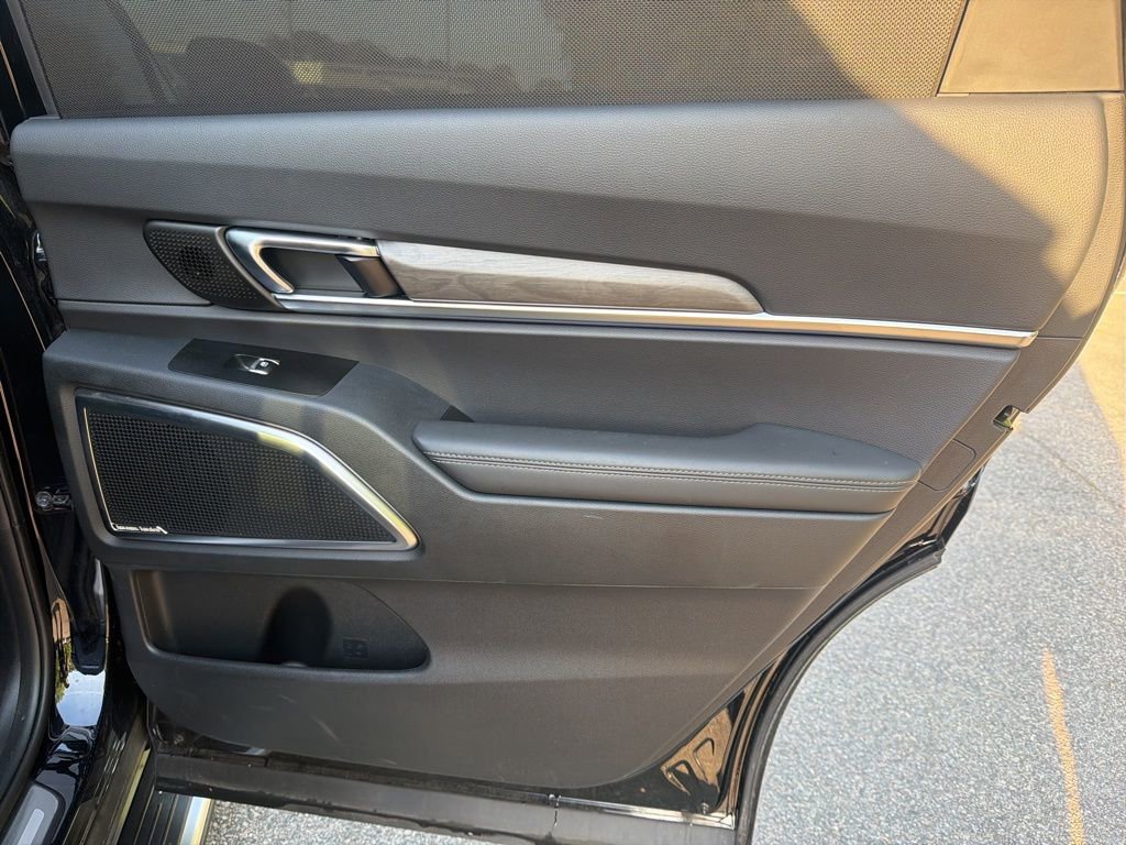 Used 2025 Kia Telluride SX X-Line AWD/4WD image 30