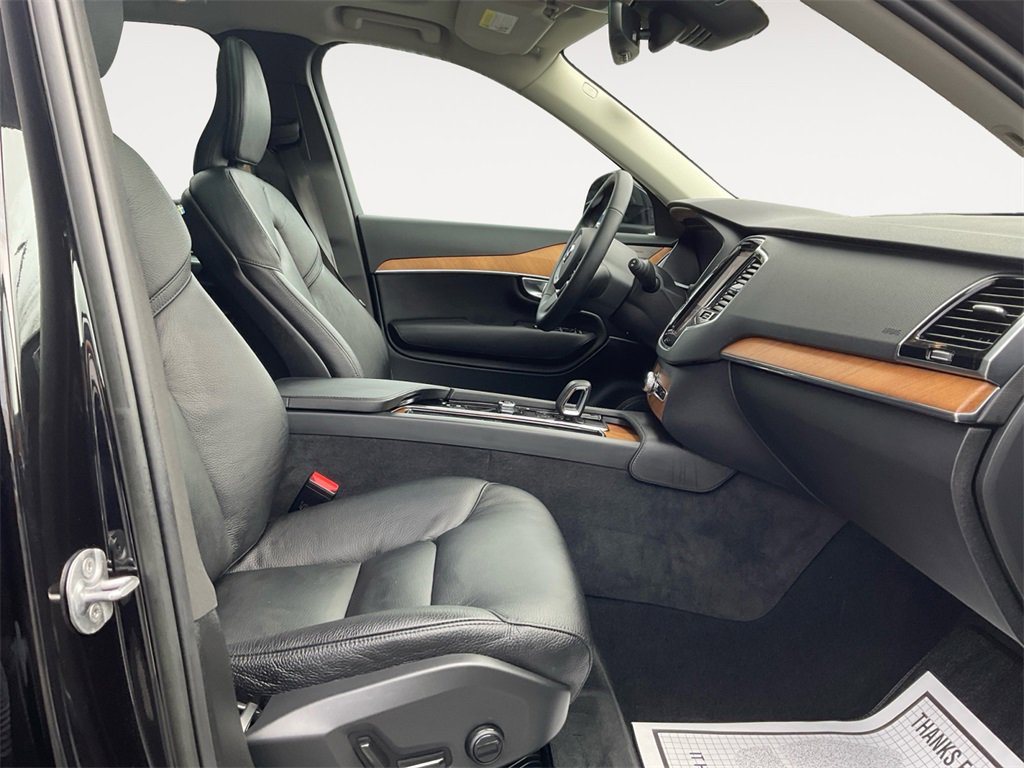 Used 2023 Volvo XC90 B6 Plus w/ Protection Package image 15