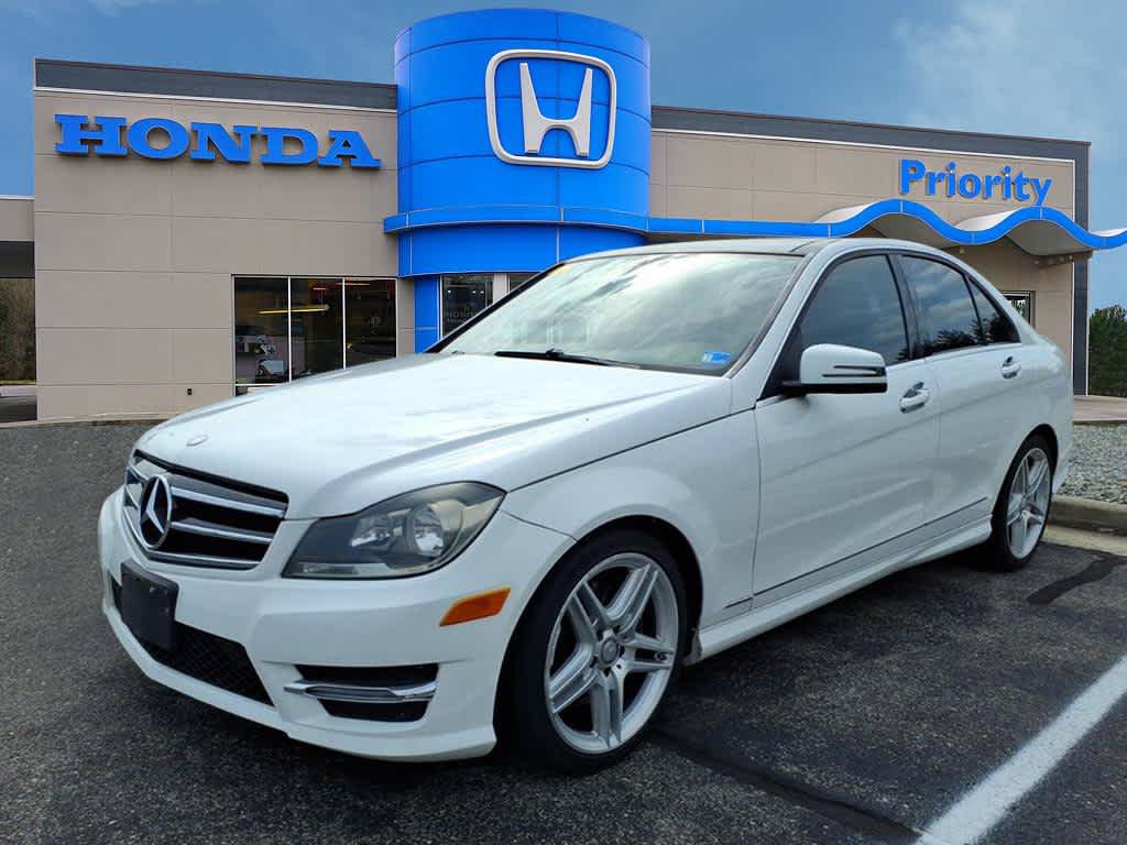 Used 2014 Mercedes-Benz C 300 4MATIC Sedan image 1