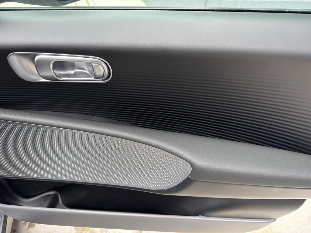 New 2025 Hyundai Ioniq 6 SE image 18