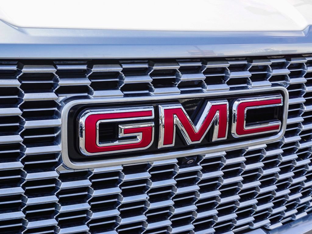 Used 2023 GMC Yukon XL Denali AWD/4WD image 11