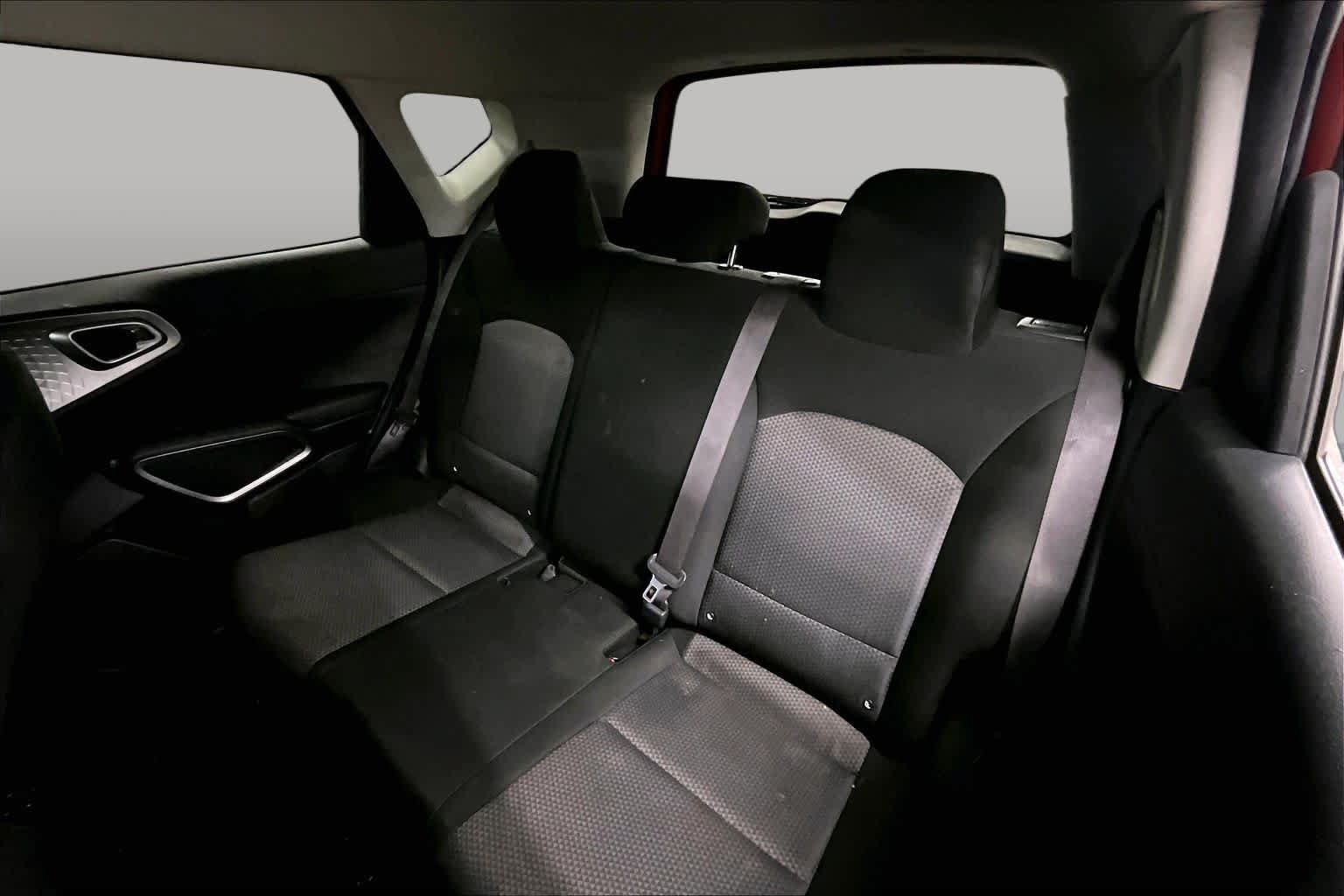 Used 2021 Kia Soul LX FWD image 18