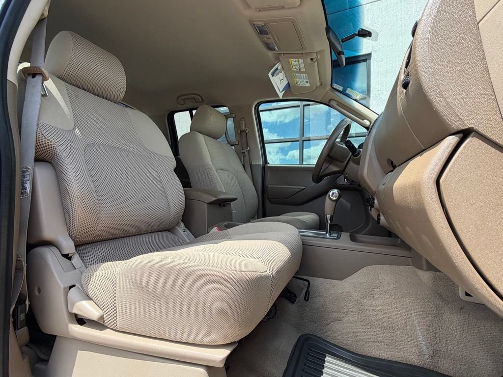 Used 2007 Nissan Frontier SE w/ Power Pkg AWD/4WD image 18