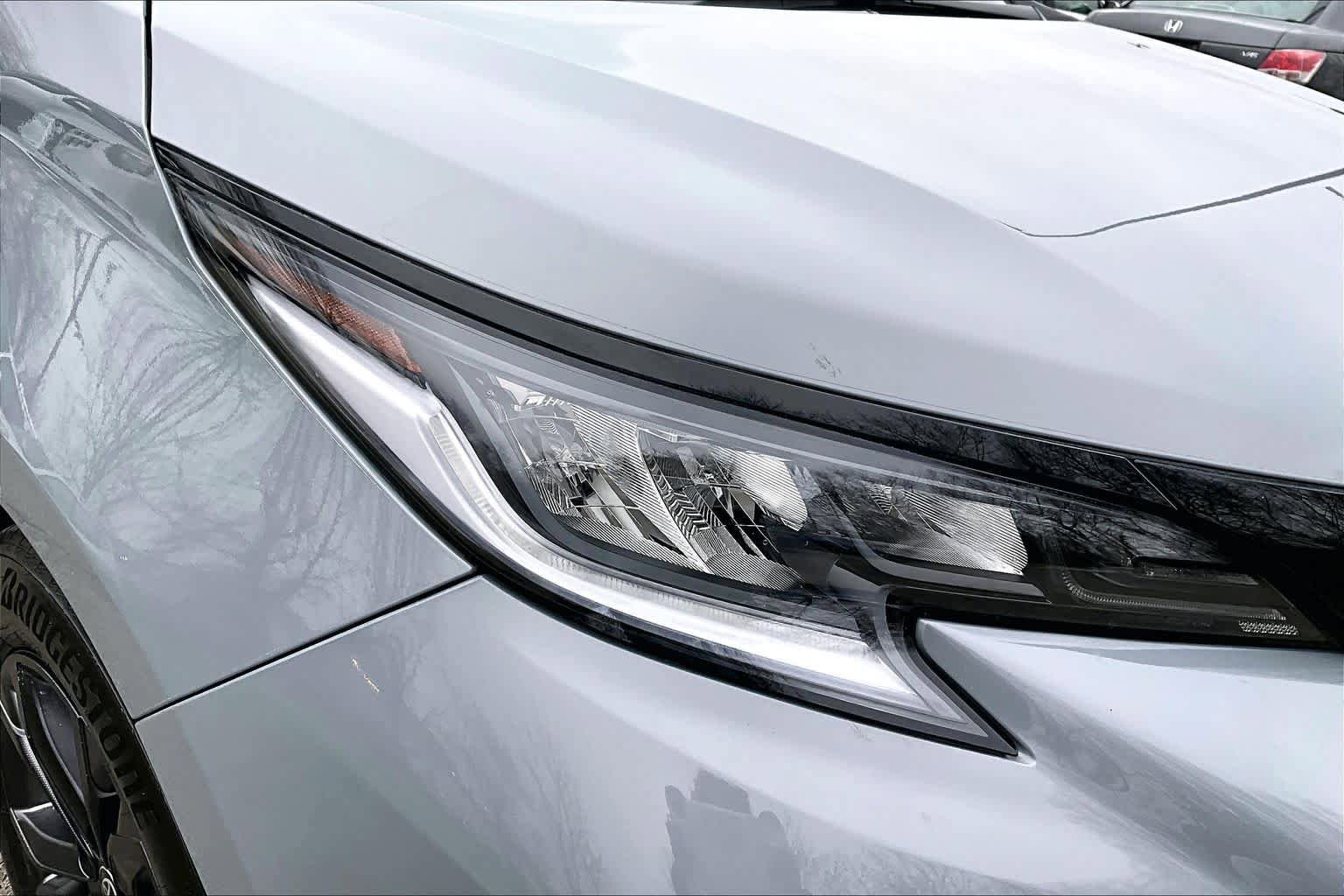 Used 2025 Toyota Sienna XSE w/ XSE Plus Package image 26