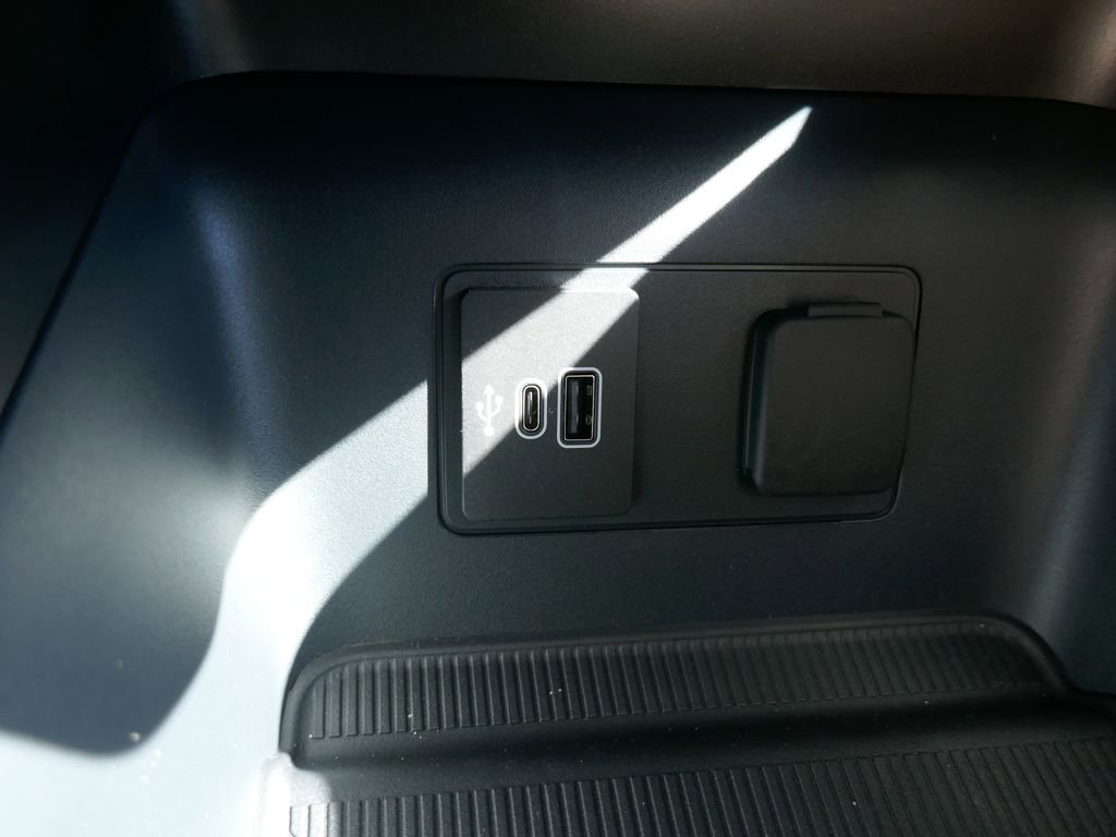 New 2026 Ford Explorer Active image 26