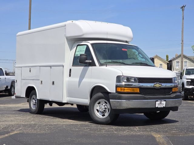 New 2026 Chevrolet Express 3500 w/ Power Convenience Package RWD image 2