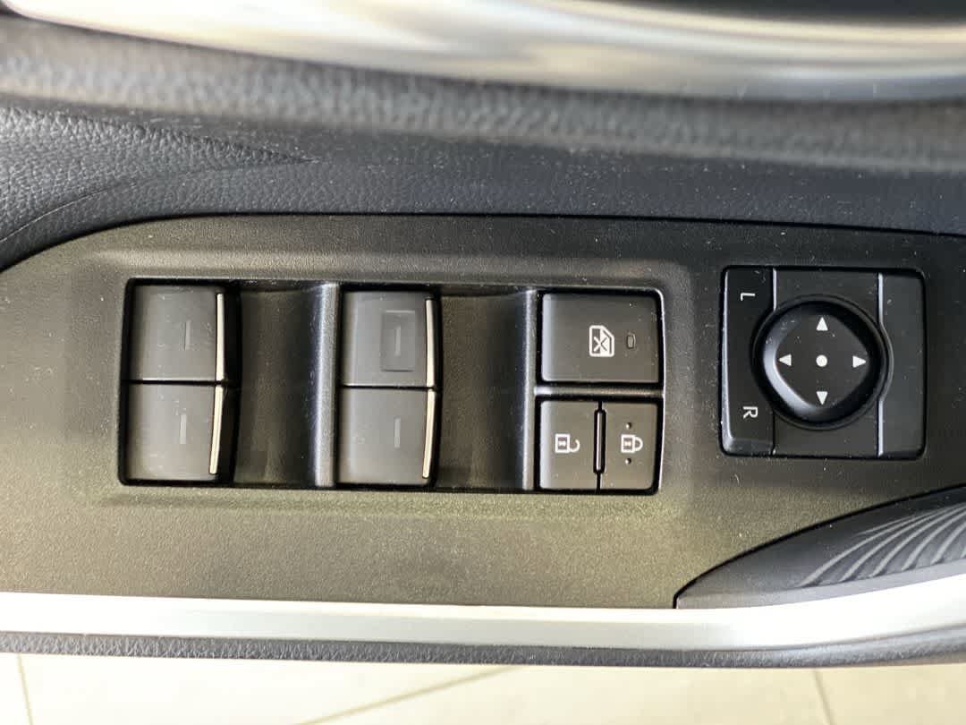Certified 2025 Toyota RAV4 XLE AWD/4WD image 16