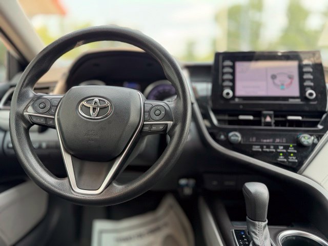 Used 2021 Toyota Camry LE FWD image 18