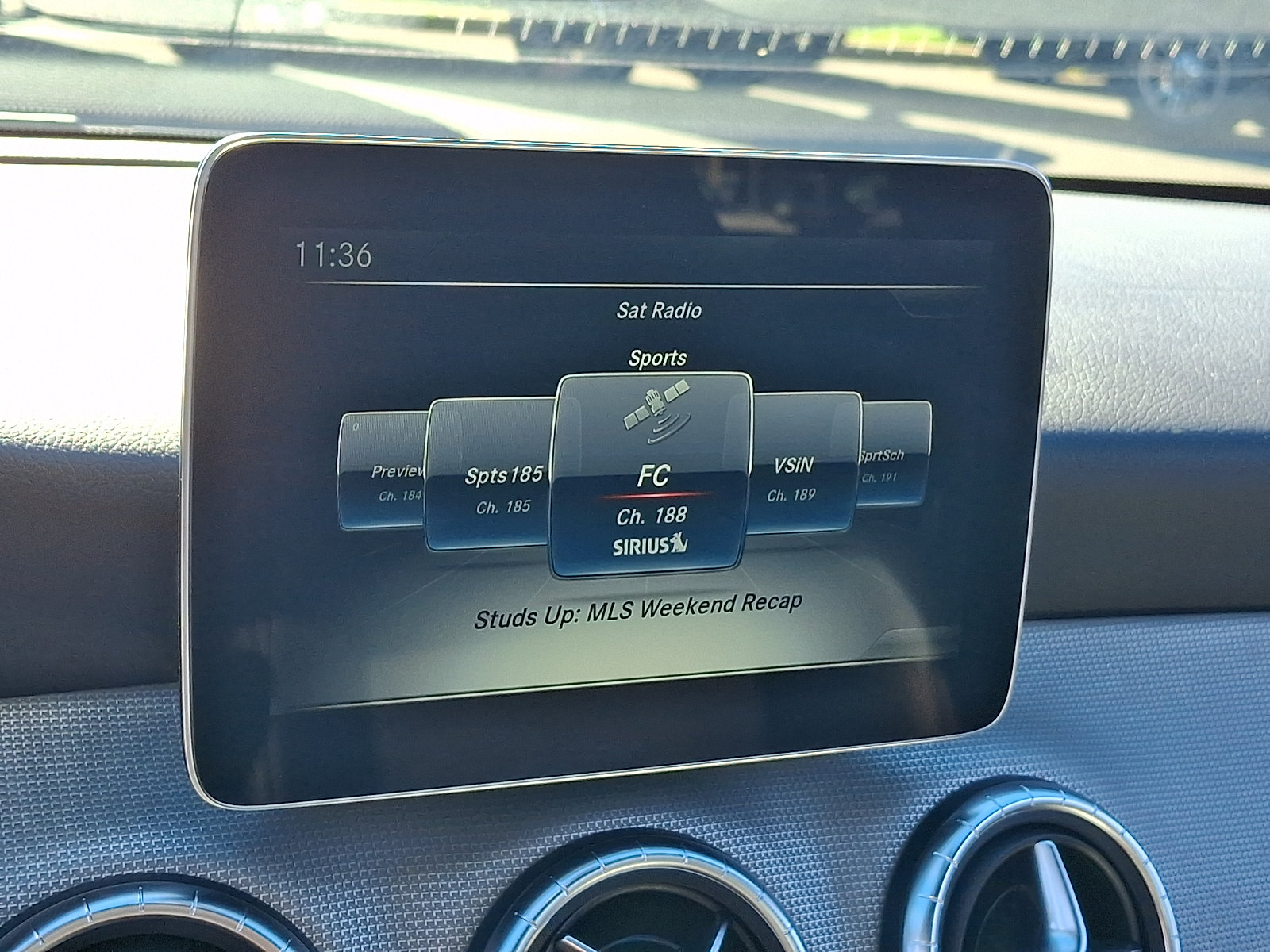 Used 2018 Mercedes-Benz CLA 250 4MATIC image 25