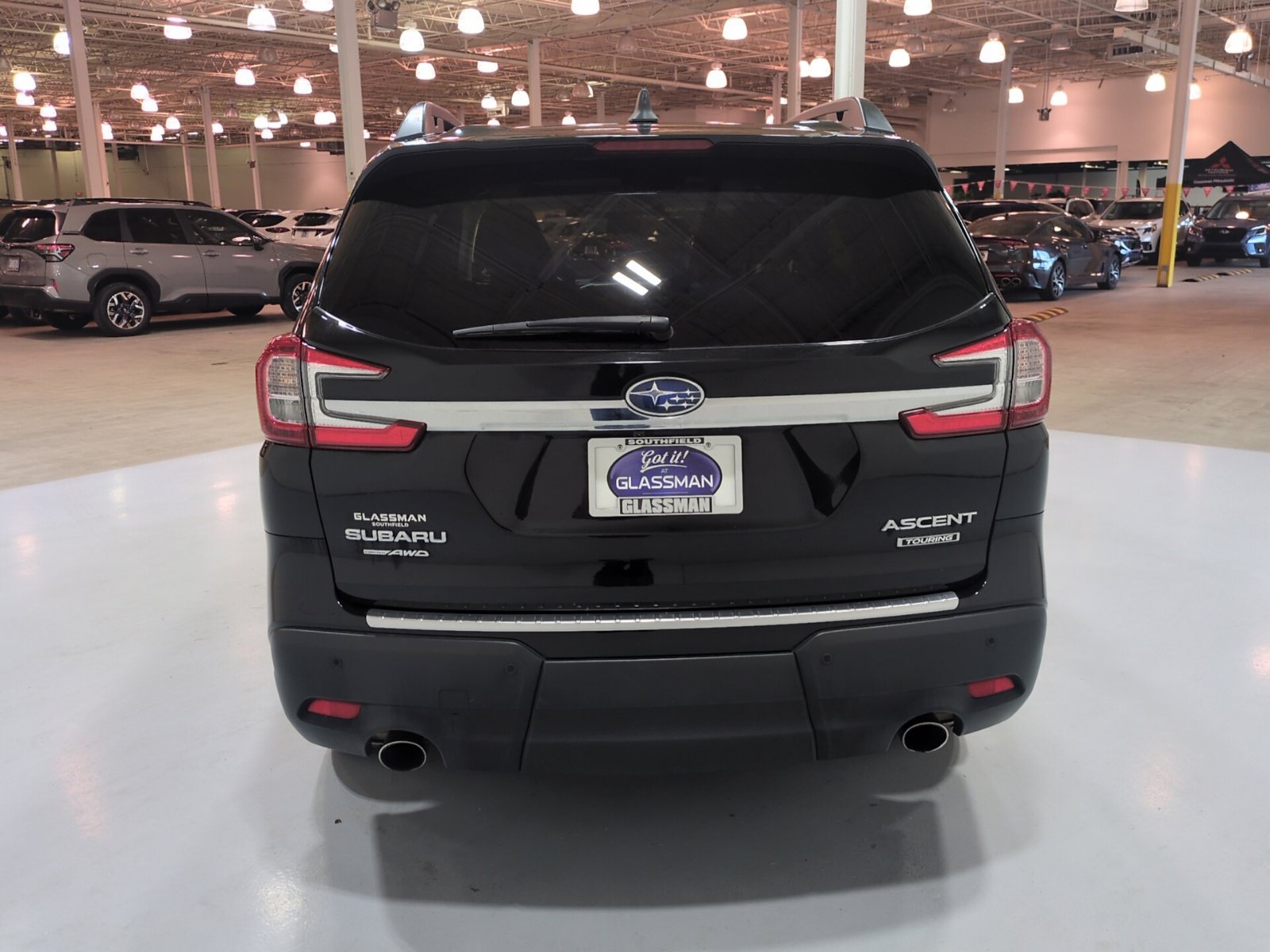 Used 2024 Subaru Ascent Touring AWD/4WD image 4