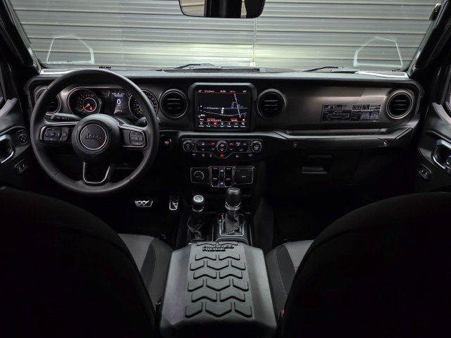 Used 2023 Jeep Gladiator Sport AWD/4WD image 14