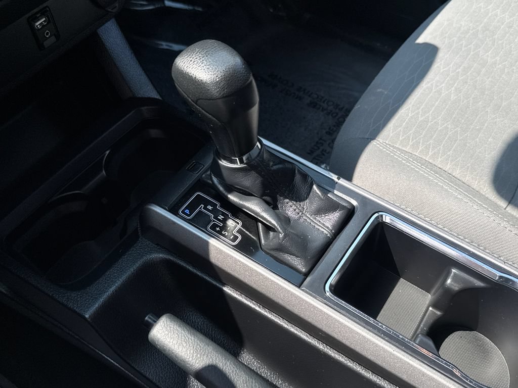 Used 2018 Toyota Tacoma SR5 AWD/4WD image 27