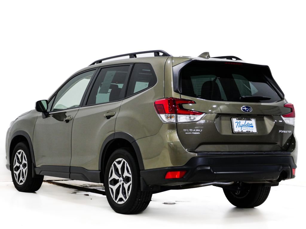 Used 2023 Subaru Forester Premium AWD/4WD image 9