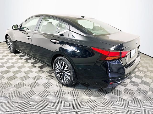 Used 2024 Nissan Altima 2.5 SV image 6