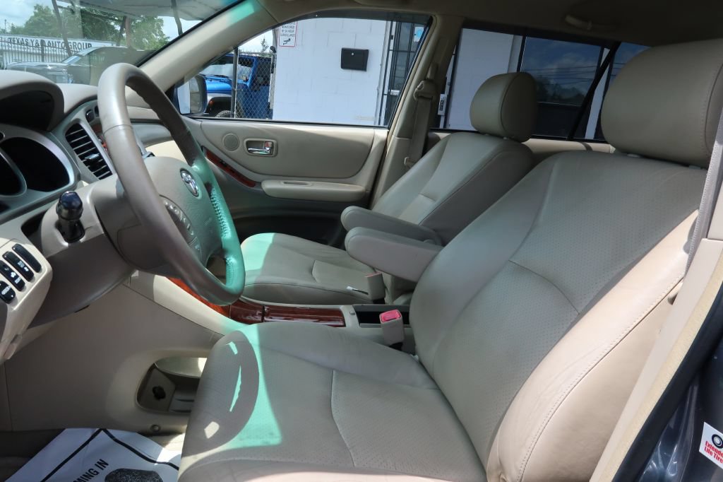 Used 2004 Toyota Highlander 2WD V6 image 5