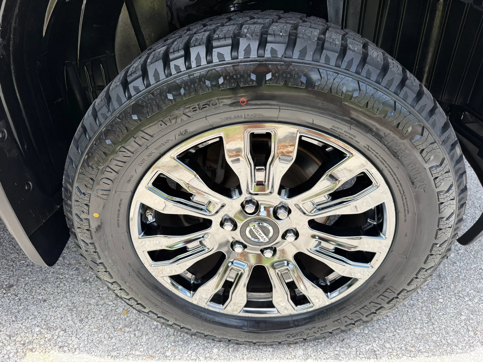Used 2017 Nissan Titan Platinum Reserve AWD/4WD image 32