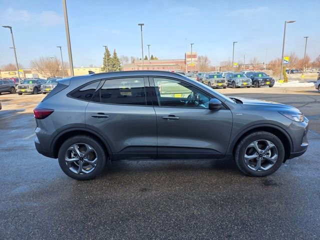 Used 2025 Ford Escape ST-Line image 8