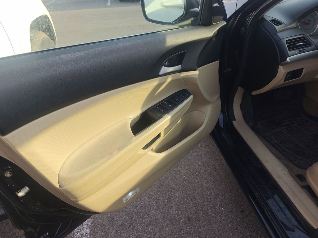 Used 2012 Honda Accord LX image 5