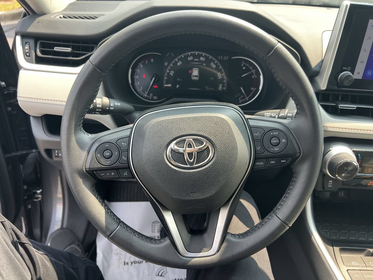 Used 2024 Toyota RAV4 XLE Premium FWD image 18