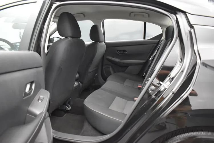 Used 2025 Nissan Sentra SV FWD image 15