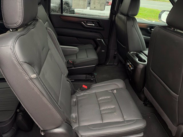 Used 2026 GMC Yukon XL Denali w/ Sun & Power Step Package AWD/4WD image 16