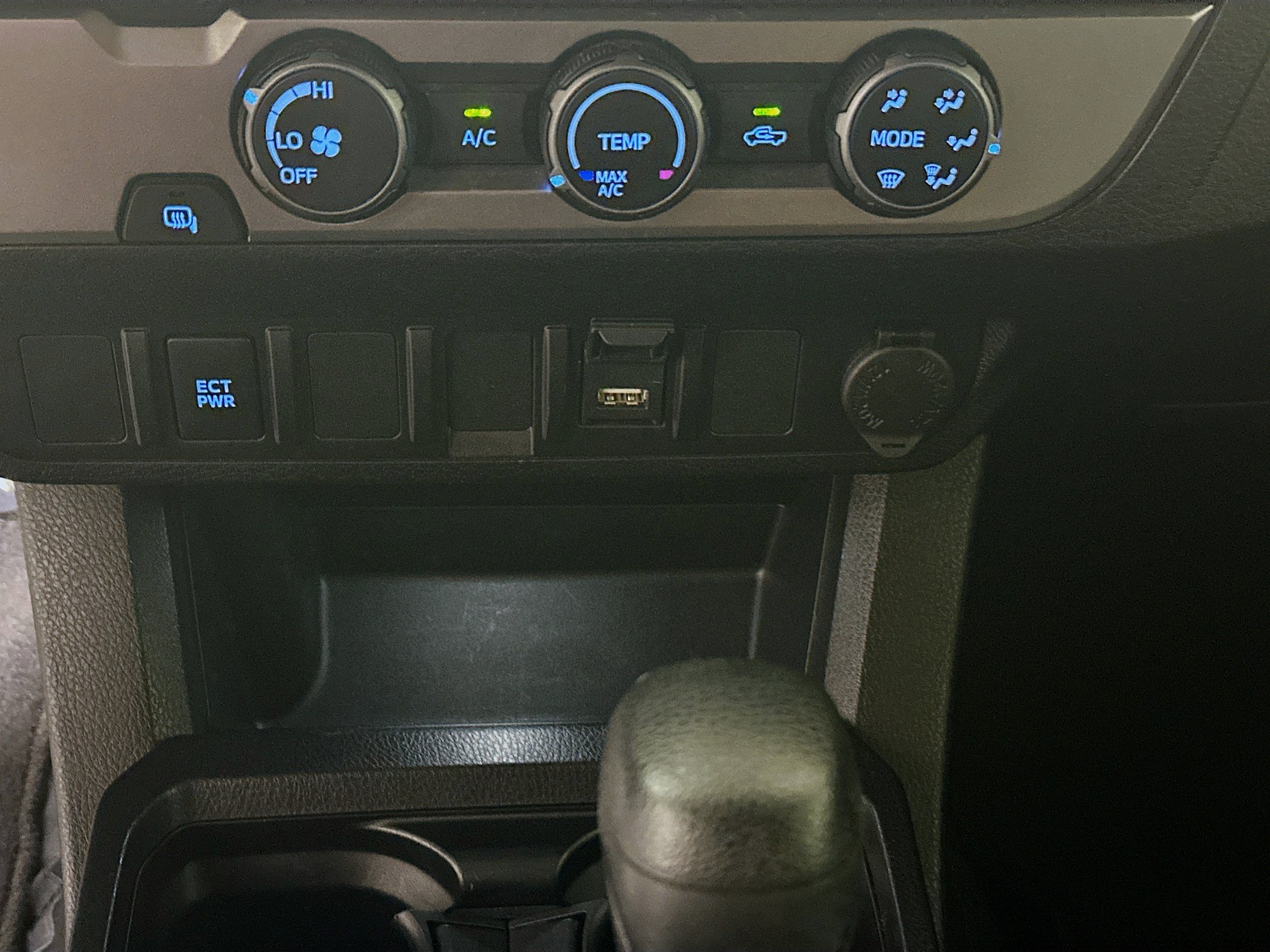 Used 2023 Toyota Tacoma SR w/ SR Convenience Package RWD image 22