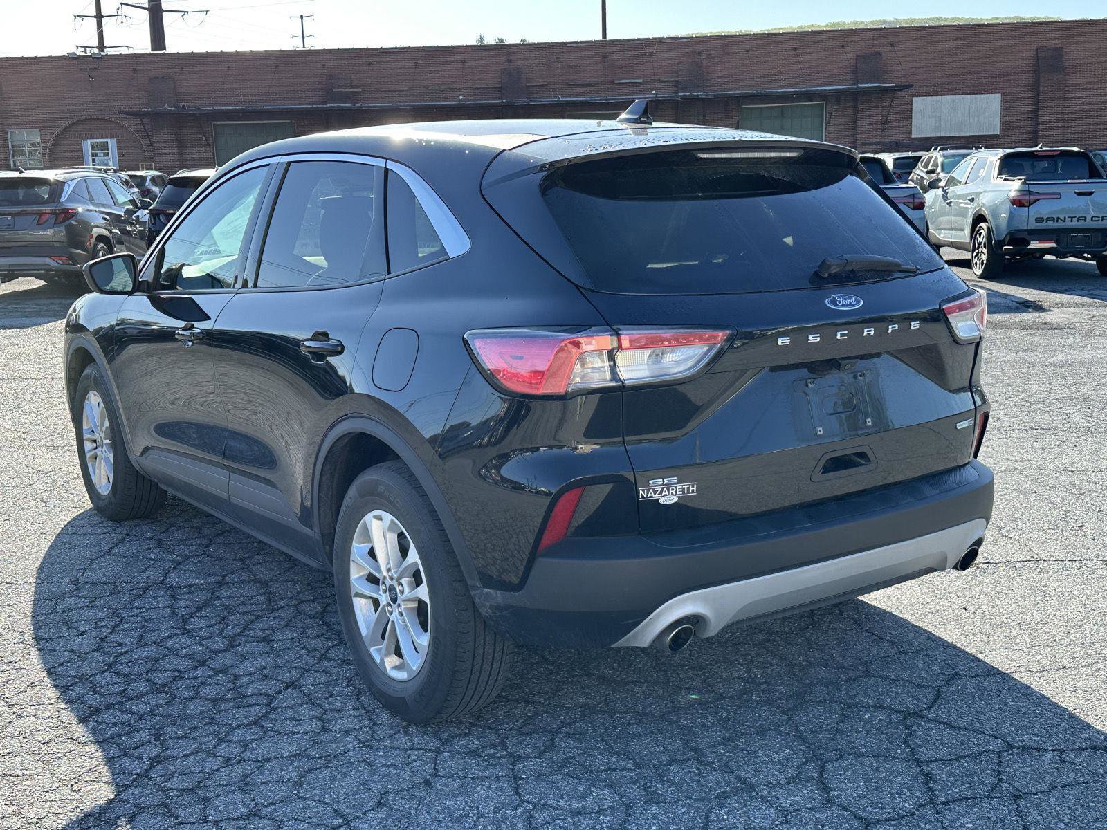 Used 2020 Ford Escape SE image 6