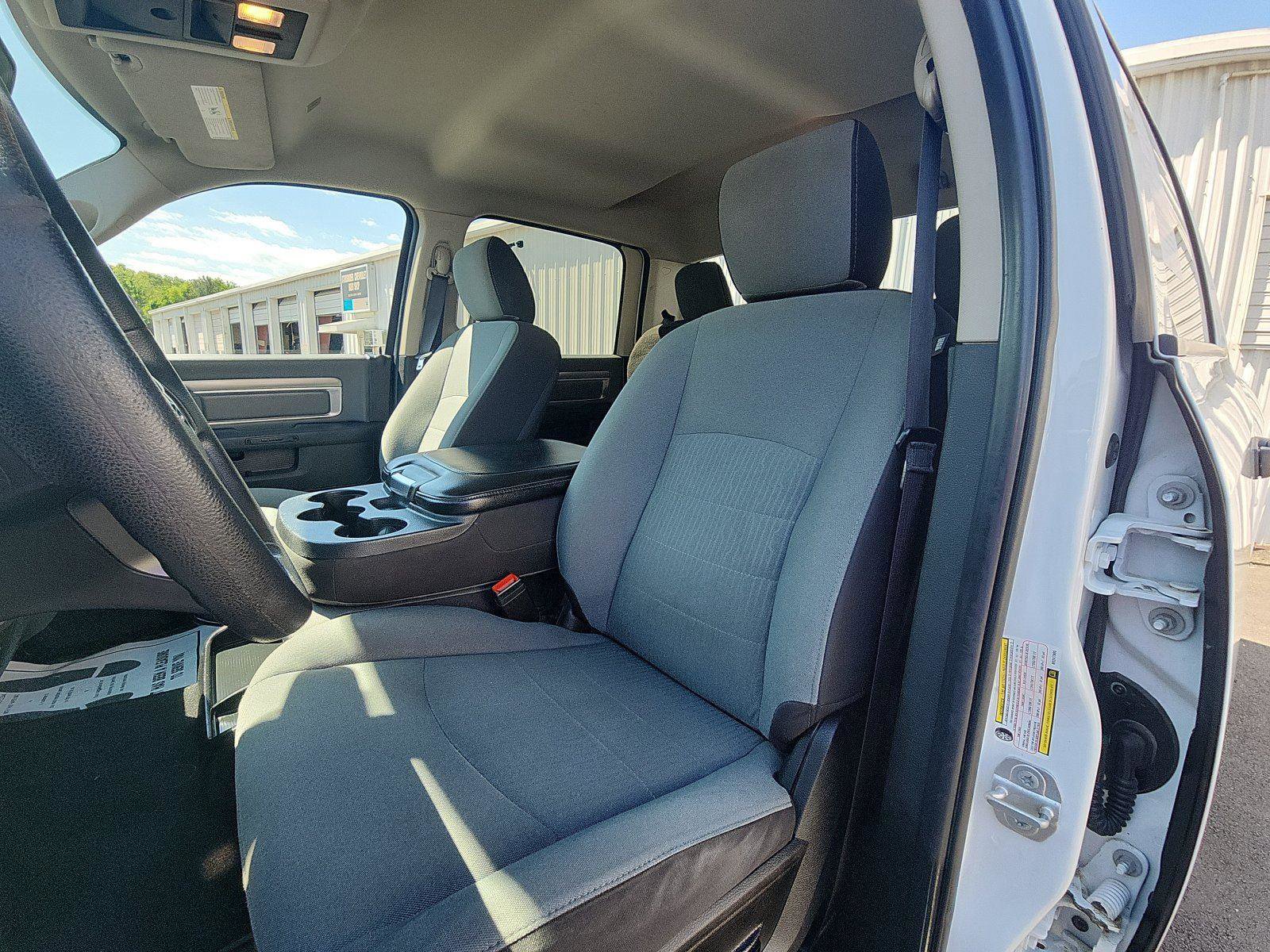 Used 2022 RAM 1500 Classic SLT w/ Protection Group AWD/4WD image 21
