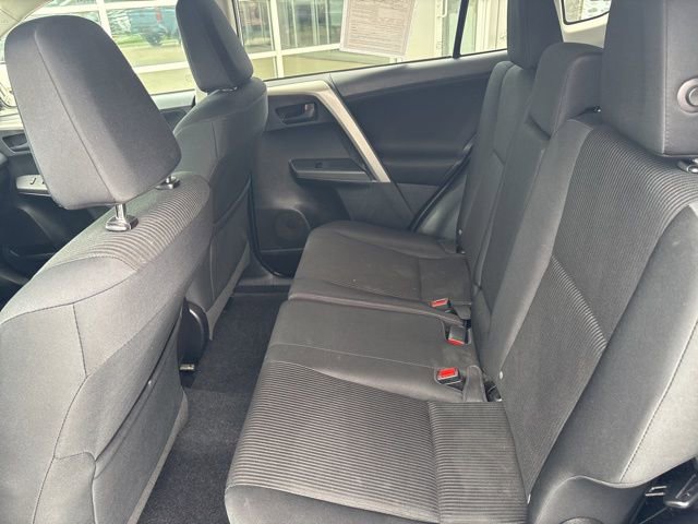Used 2016 Toyota RAV4 LE AWD/4WD image 24