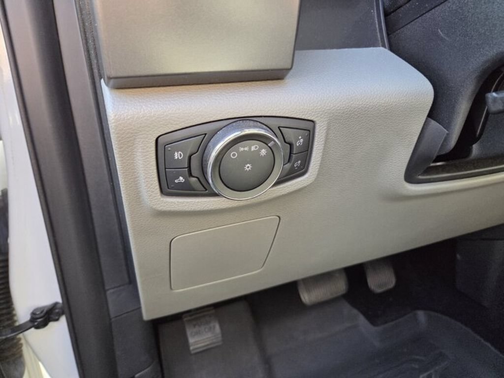 Used 2017 Ford F150 XLT RWD image 10