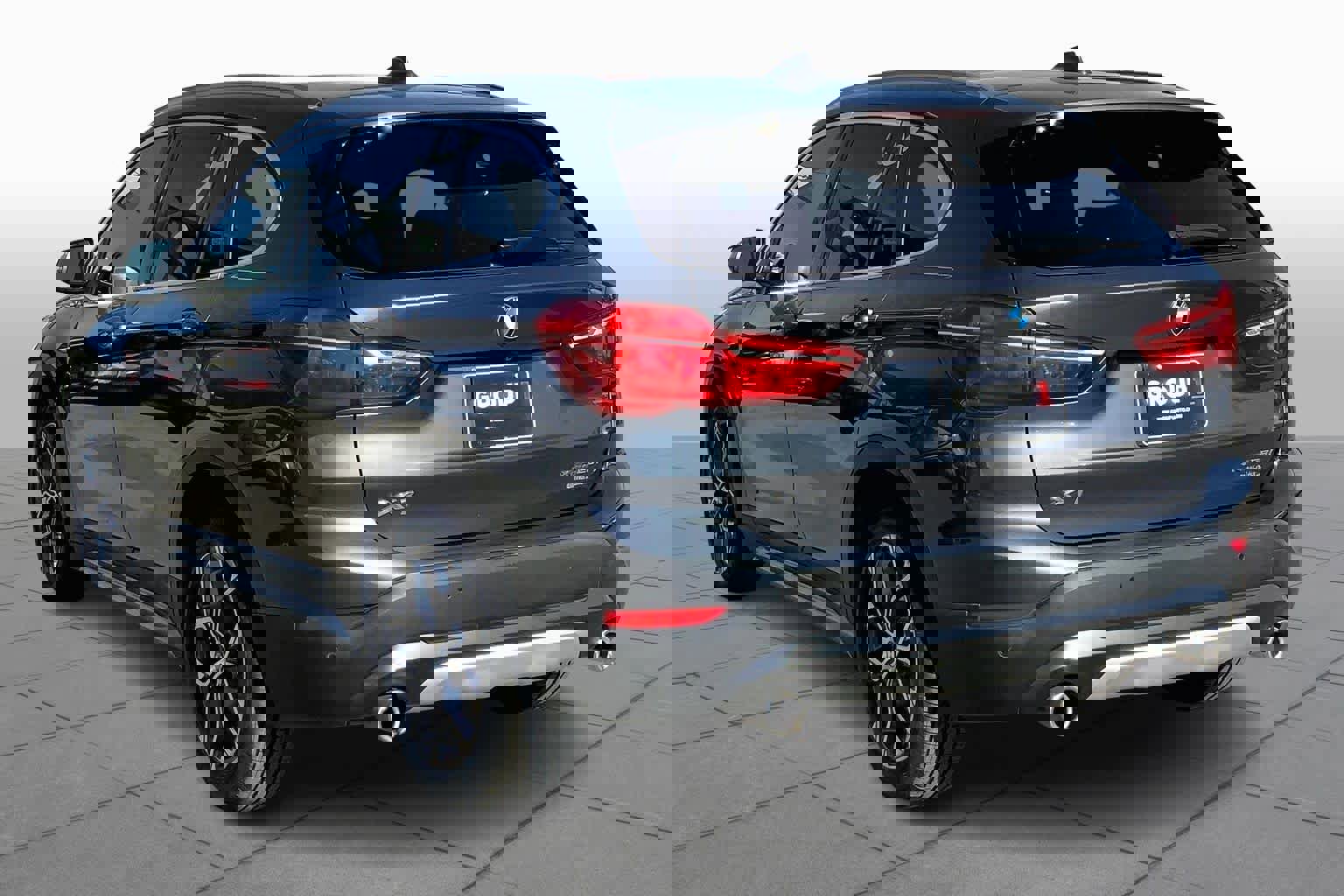 Used 2020 BMW X1 xDrive28i image 4