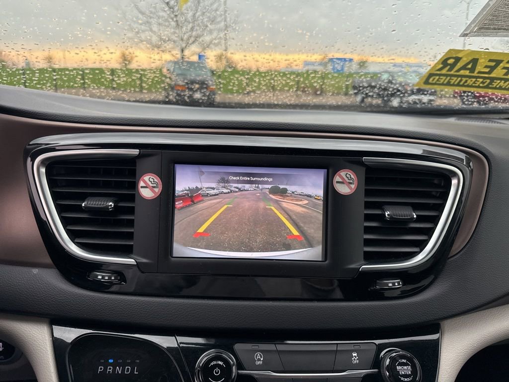 Used 2024 Chrysler Voyager LX image 21