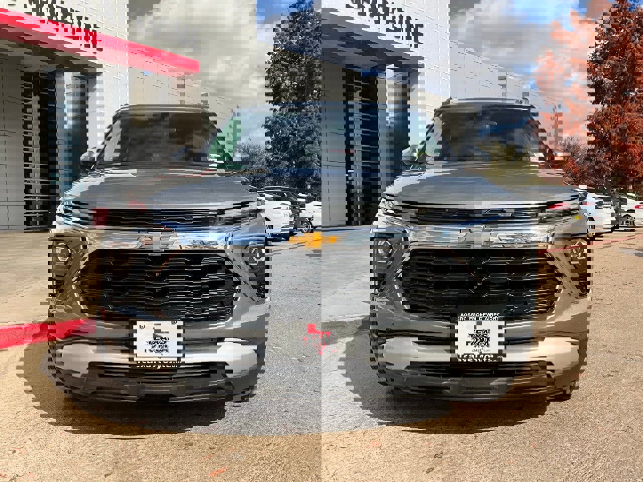 Used 2025 Chevrolet TrailBlazer LT image 4