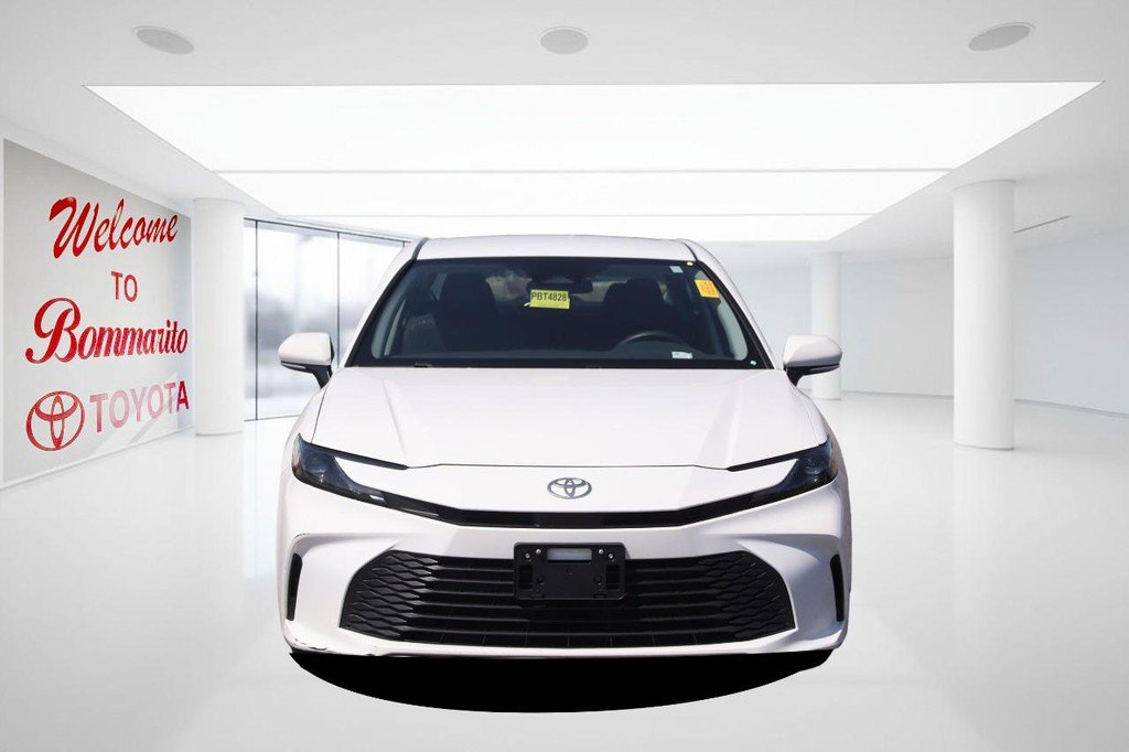 Used 2025 Toyota Camry LE image 4