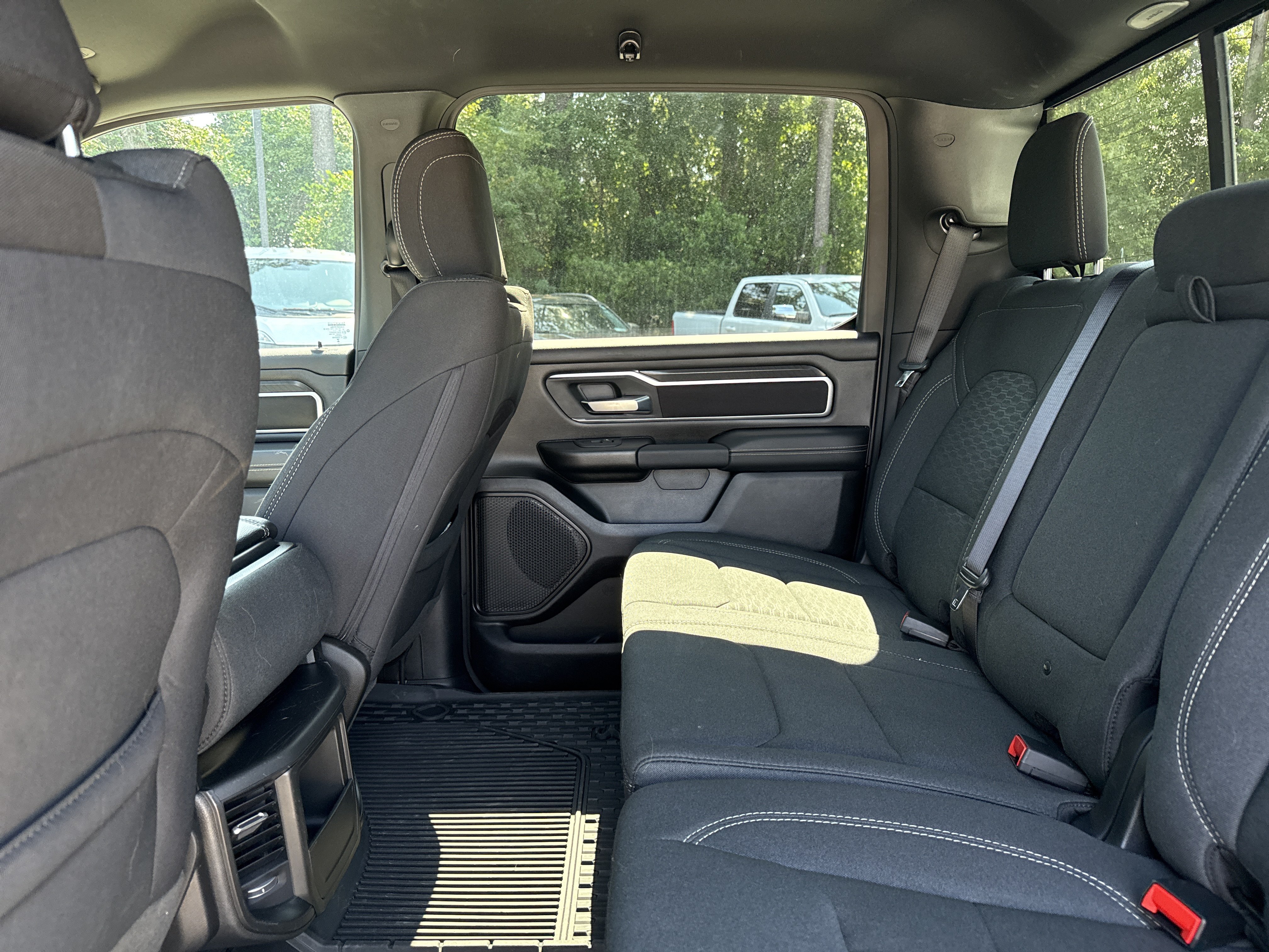Used 2025 RAM 1500 Big Horn AWD/4WD image 31