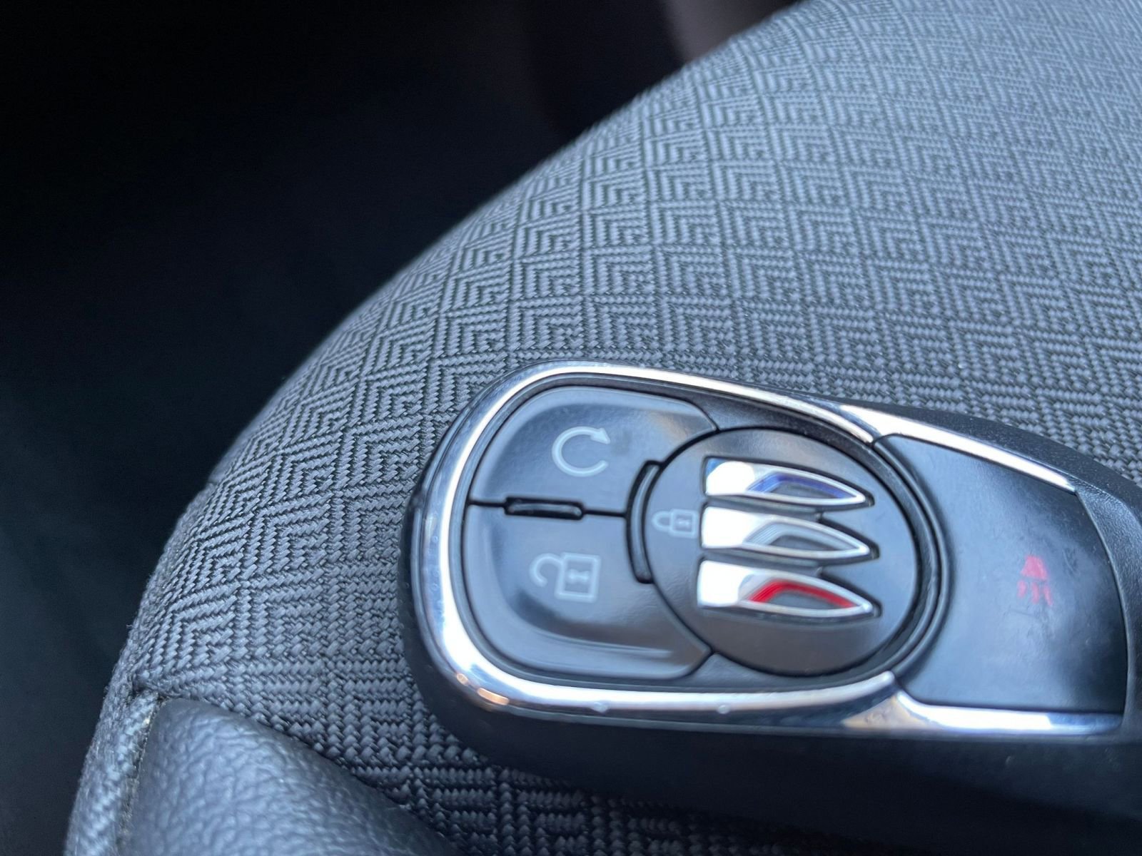 Used 2025 Buick Encore GX Preferred image 23