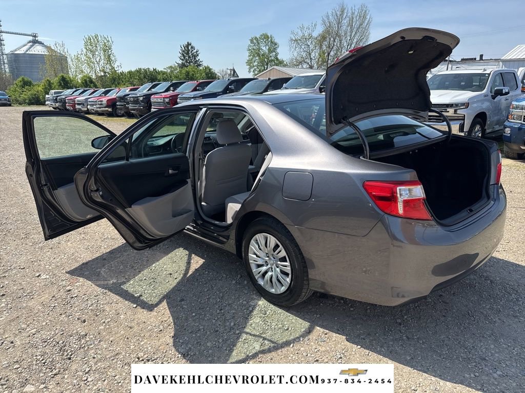 Used 2014 Toyota Camry LE FWD image 26