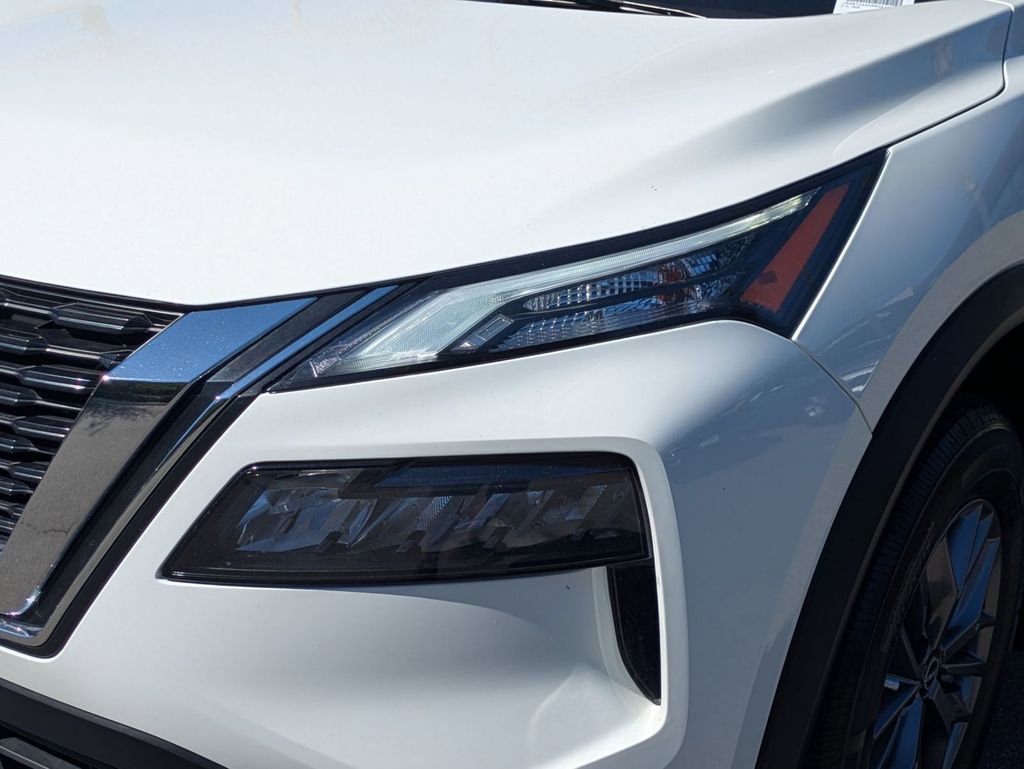 Used 2023 Nissan Rogue S FWD image 9